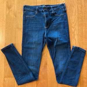 Hollister (women’s) Jeans, Size 28, EUC